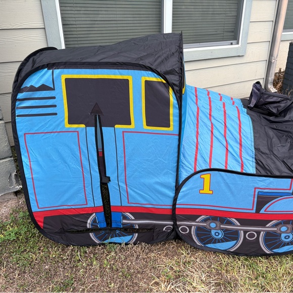 Thomas & Friends Portable Pop-up Play Train Tent 🚂 - Picture 12 of 13